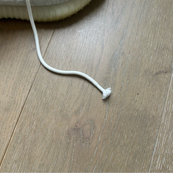 YEEZY Boost 350 V2 'Bone' - Picture 5 of 7